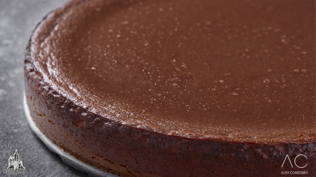 Diseno sin titulo2 1 Alex Cordobés revoluciona la repostería con una Tarta de Queso y Morcilla de León.