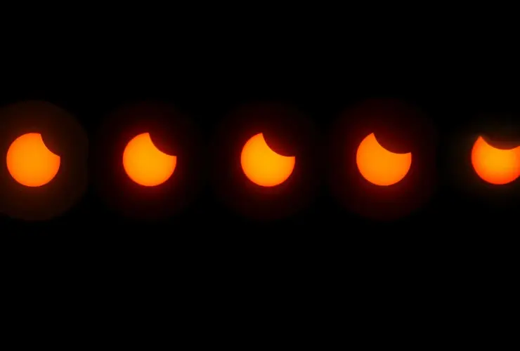 03MAX202503685702 Así se vivió el eclipse solar del 29 de marzo. León se oscurece parcialmente:🌒