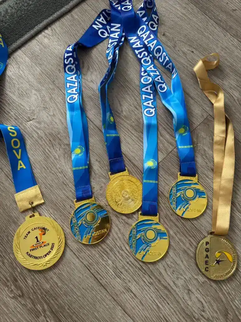 494573743 1751579585794357 1404373066069502005 n El Leonés que Triunfa en el Parapente de Precisión por Todo el Planeta