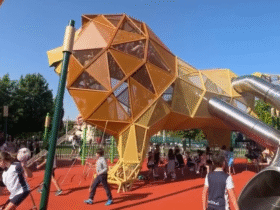 🦁 Inaugurado en León el parque con un León Gigante como gran protagonista [Incluye video]