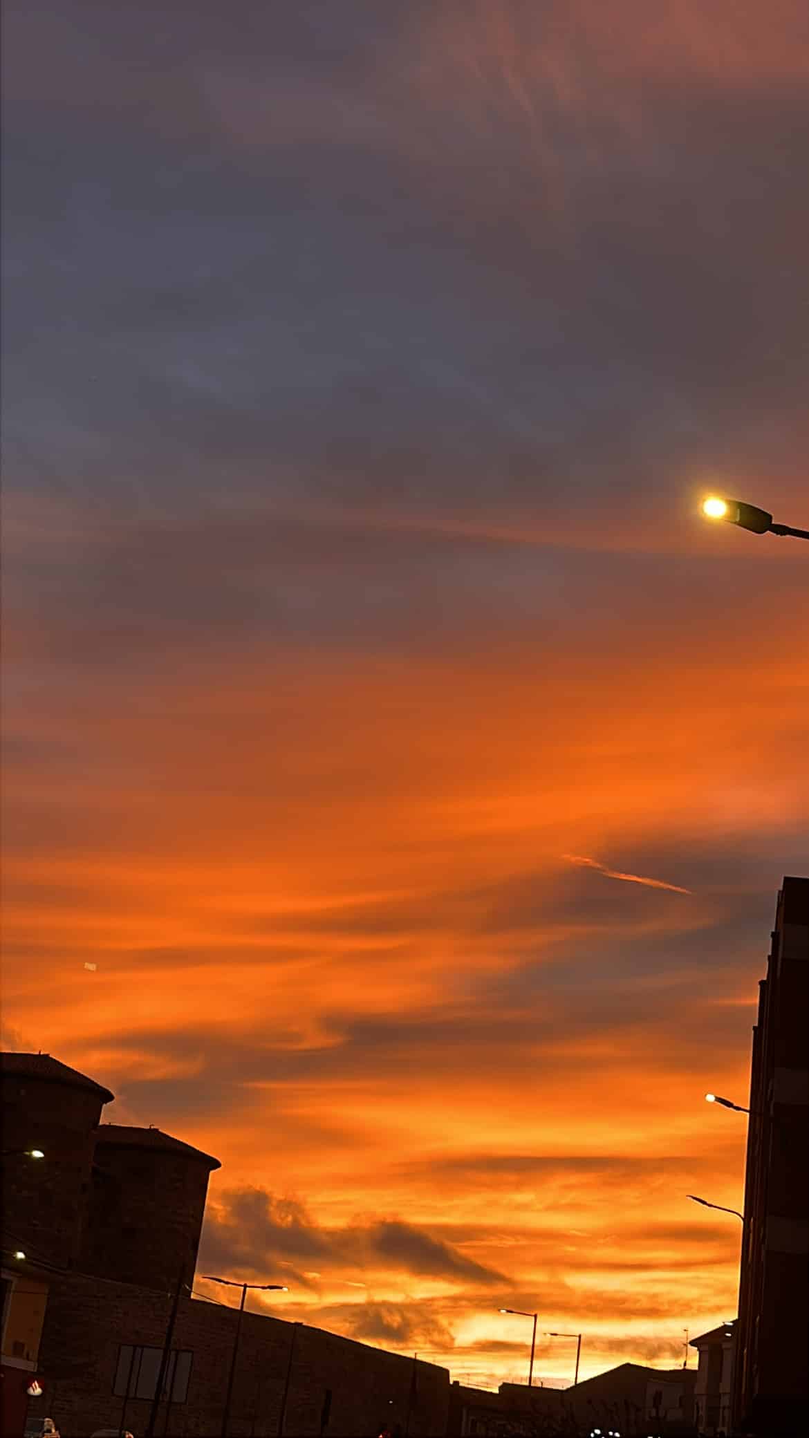 image1 El increíble Cielo de León que nos regaló la tarde del 1 de Diciembre🌅