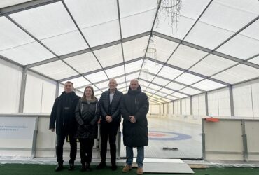 La Pista de Hielo de León: Una Experiencia Invernal Única en Espacio León para 2025-2026 27 pista hielo 25 La Pista de Hielo de León: Una Experiencia Invernal Única en Espacio León para 2025-2026